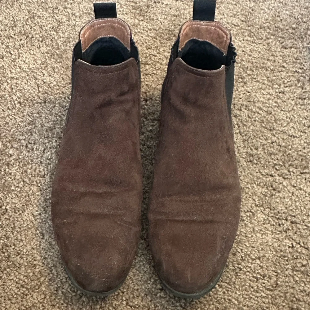 Brown Chelsea Boots